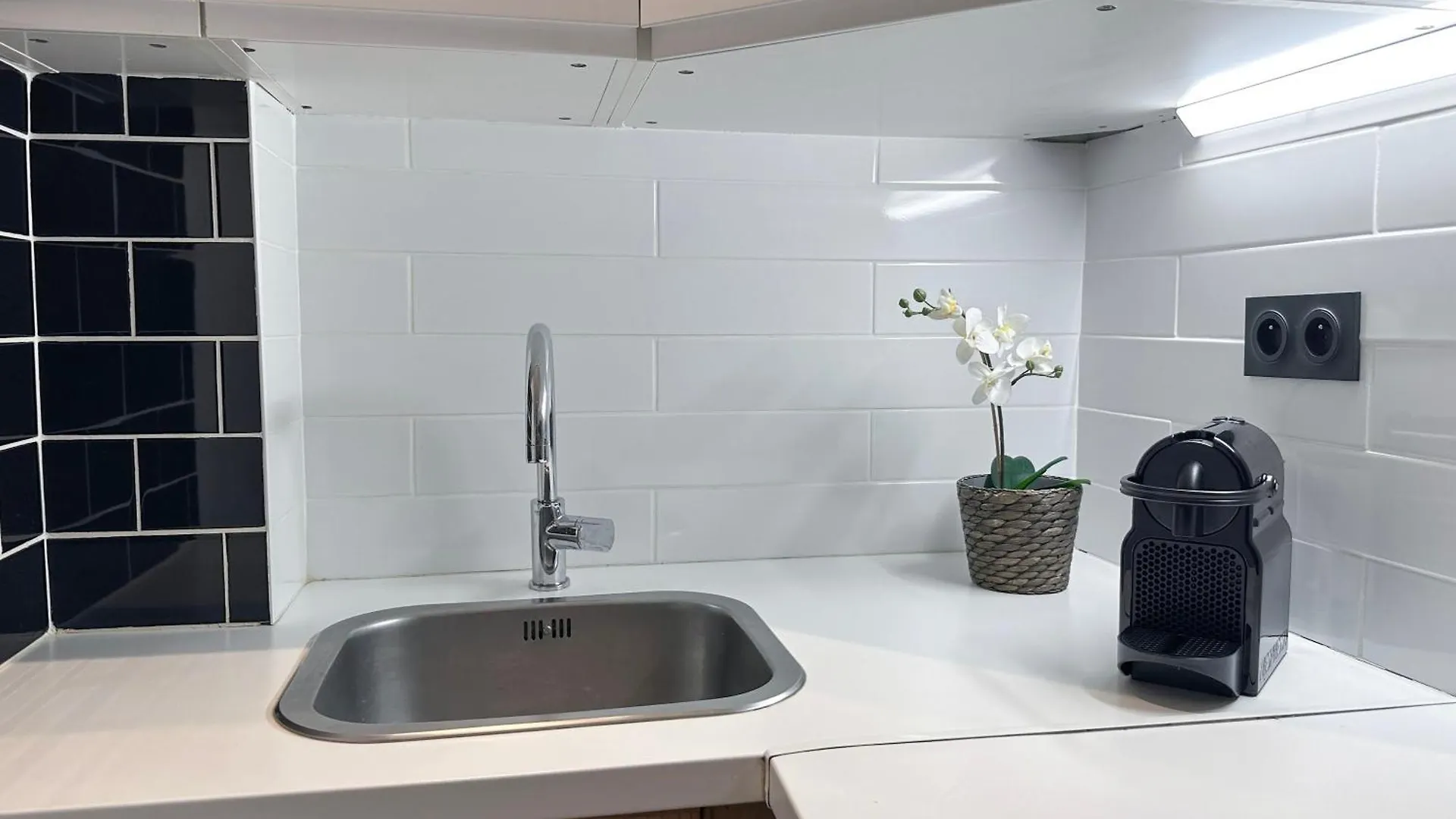 Brand New Apartment Near La Madeleine Paris
