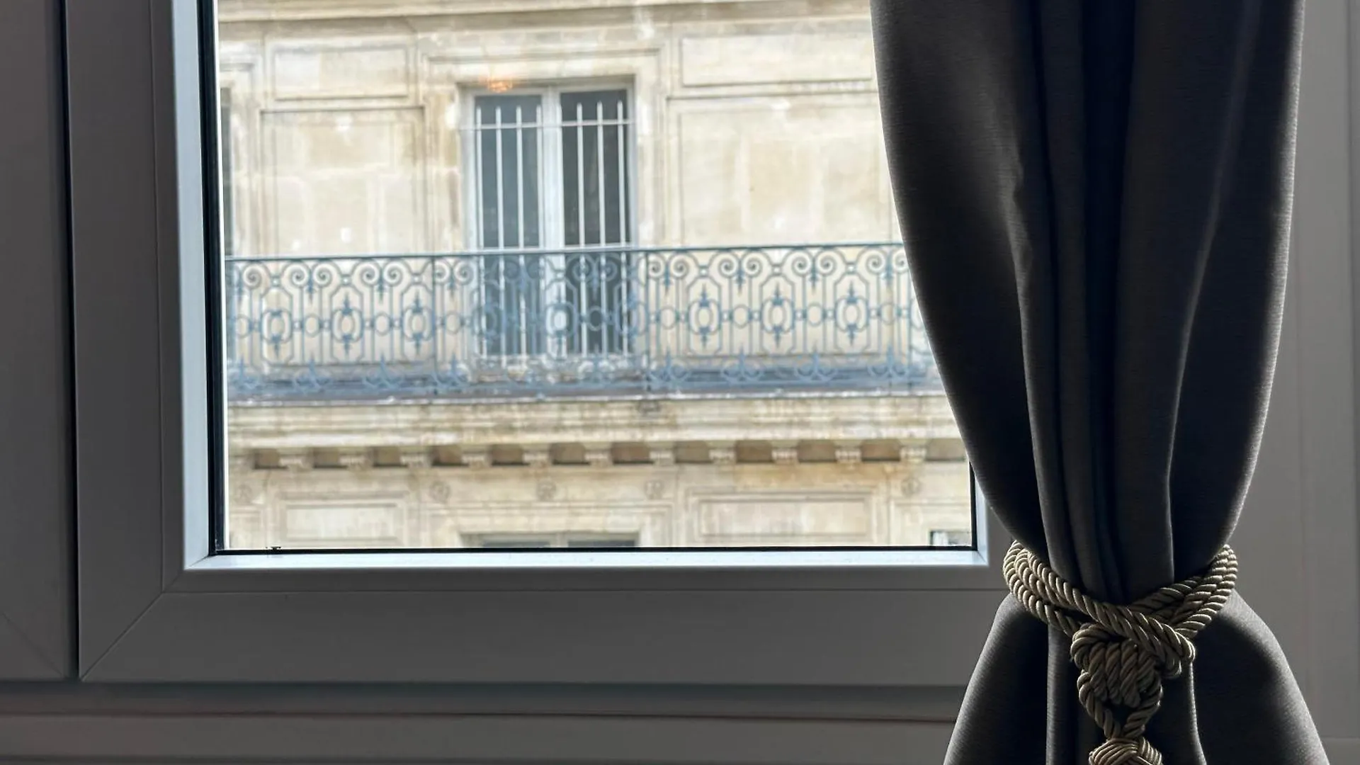 Brand New Apartment Near La Madeleine Paris